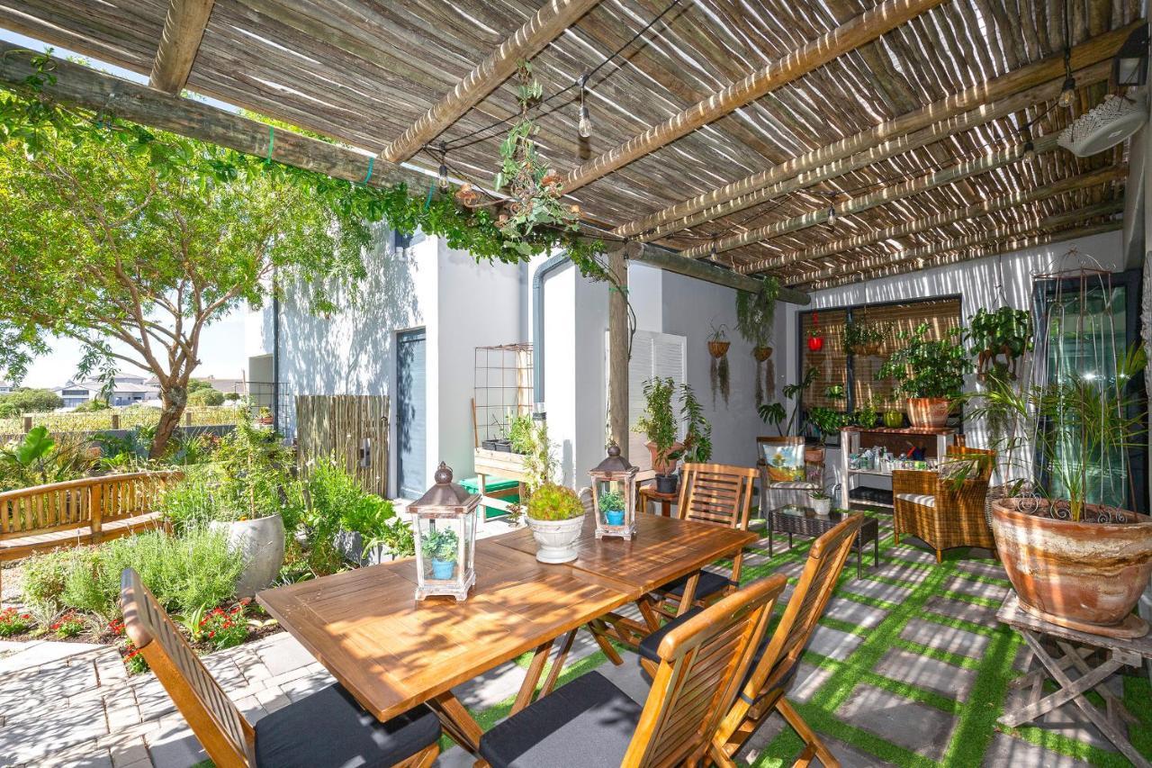 Le Mahi Guest House Langebaan Eksteriør bilde